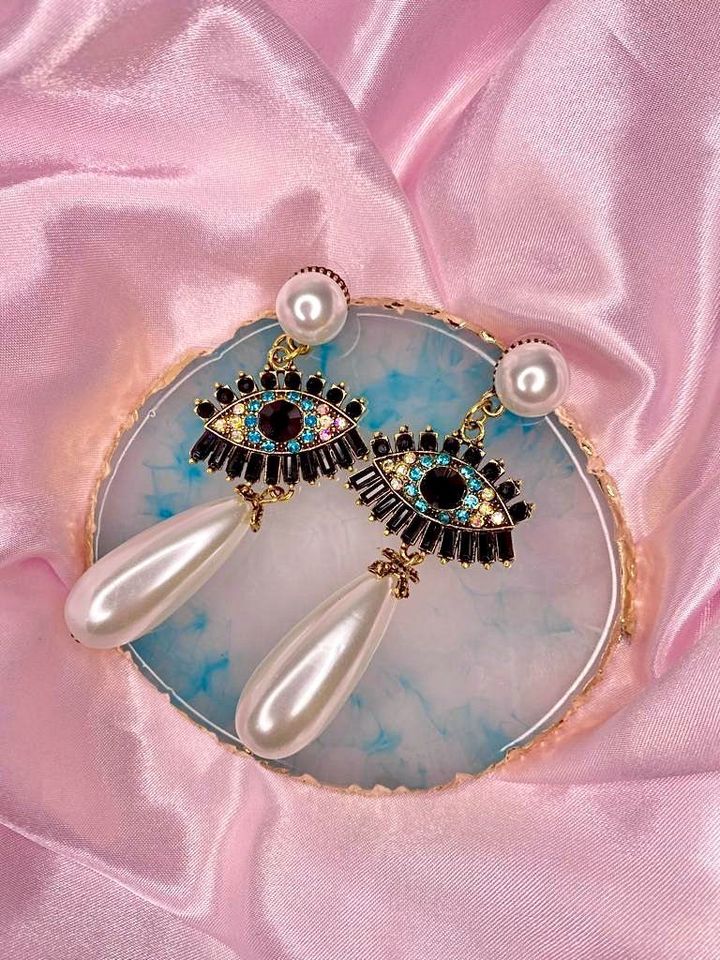 Diamante Vintage Style Pearl Drop Earrings